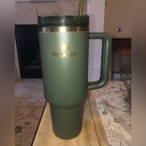 Forest green & Gold Stanley Cup NWT